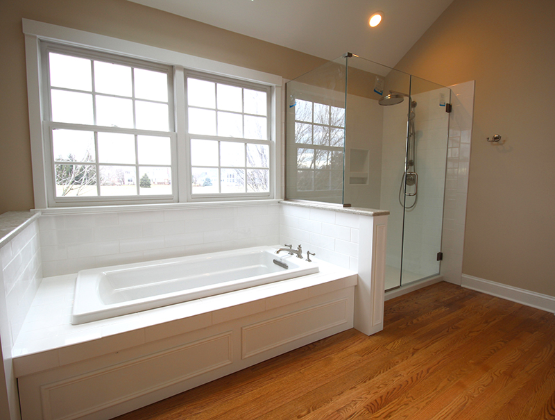 Another look at the drop-in bathtub and walk-in shower