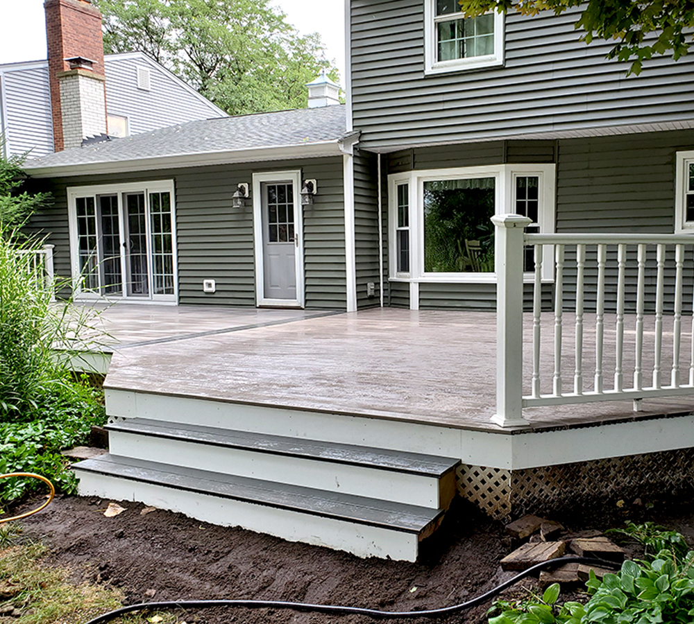 Deck experts in the Chicagoland area.