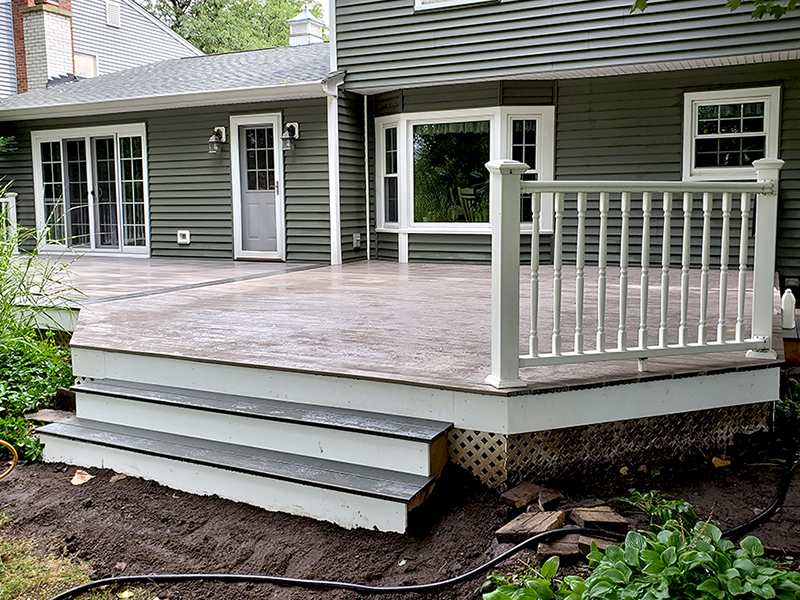 Deck in Naperville, IL constructed with Trex decking.